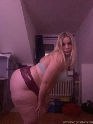 Bootyass Girl Photo #35