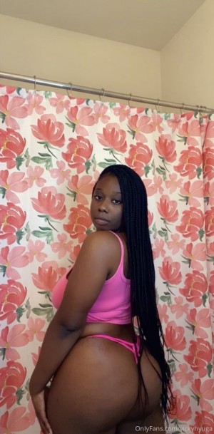 Vicky Hyuga Photo #3