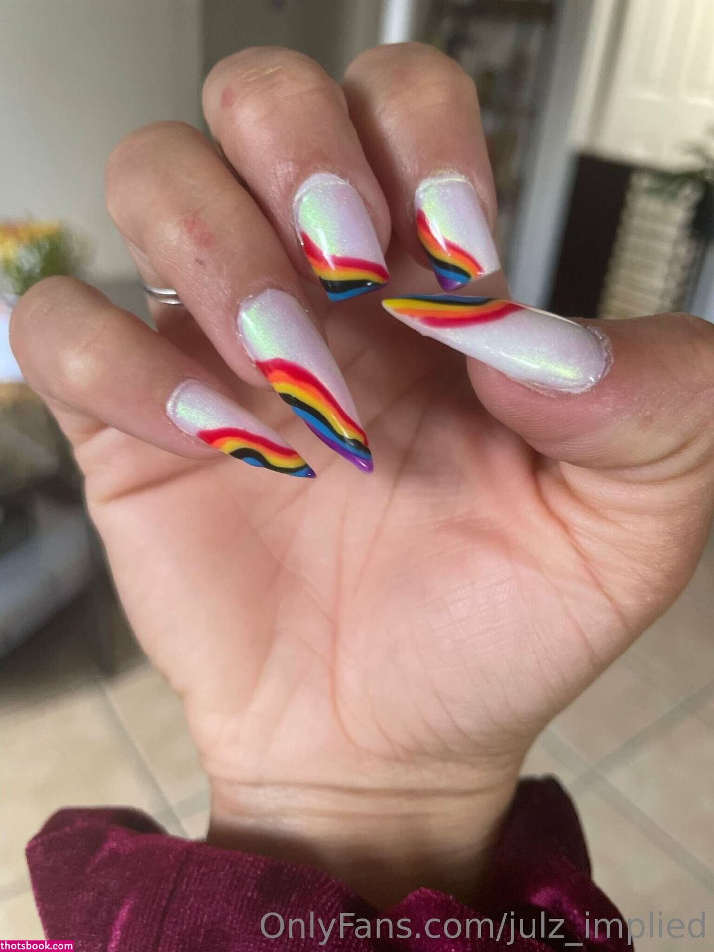 Julzimplied Photo #27