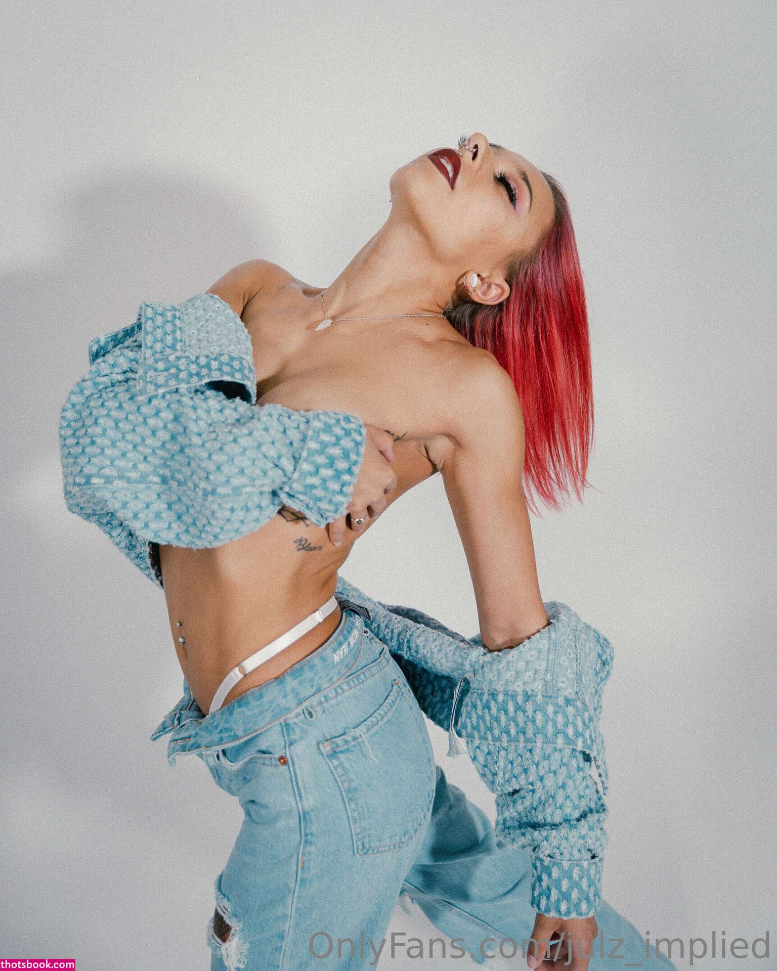 Julzimplied Photo #69