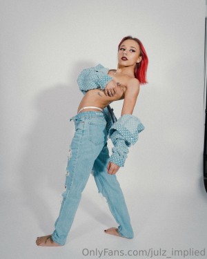 Julzimplied Photo #62