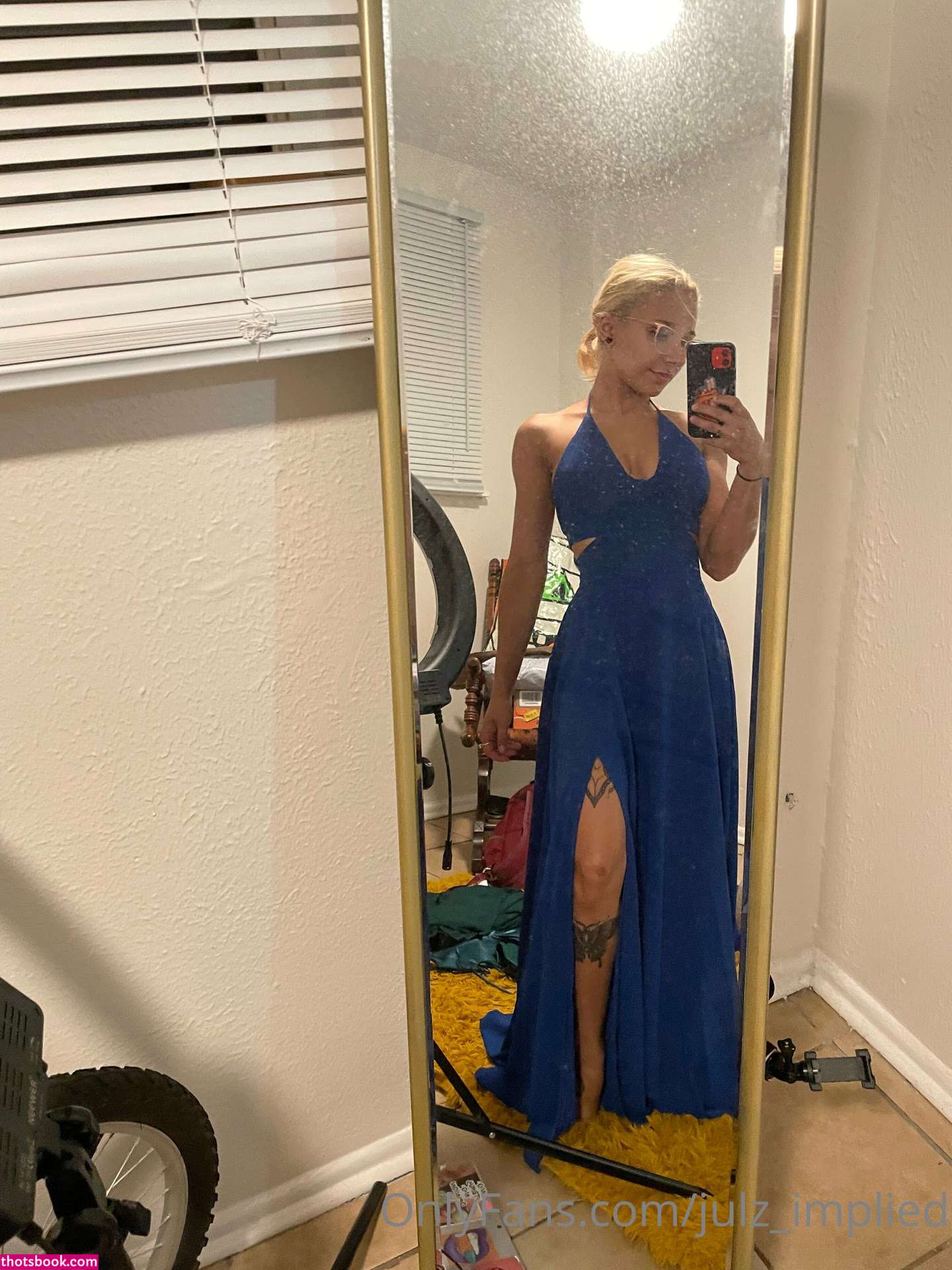 Julzimplied Photo #119