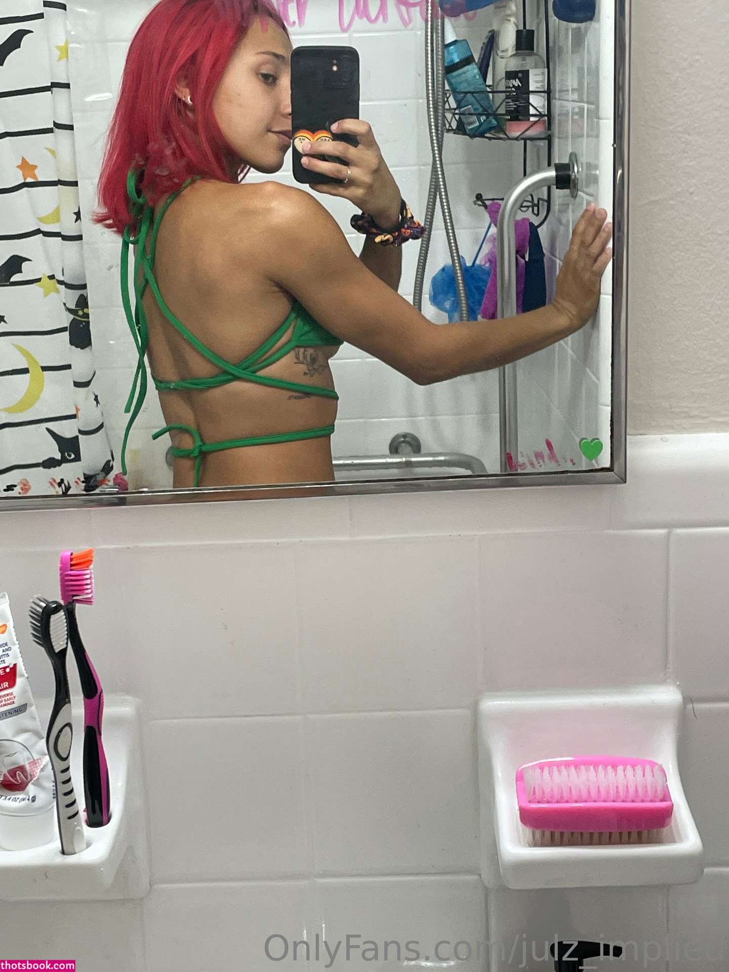 Julzimplied Photo #130