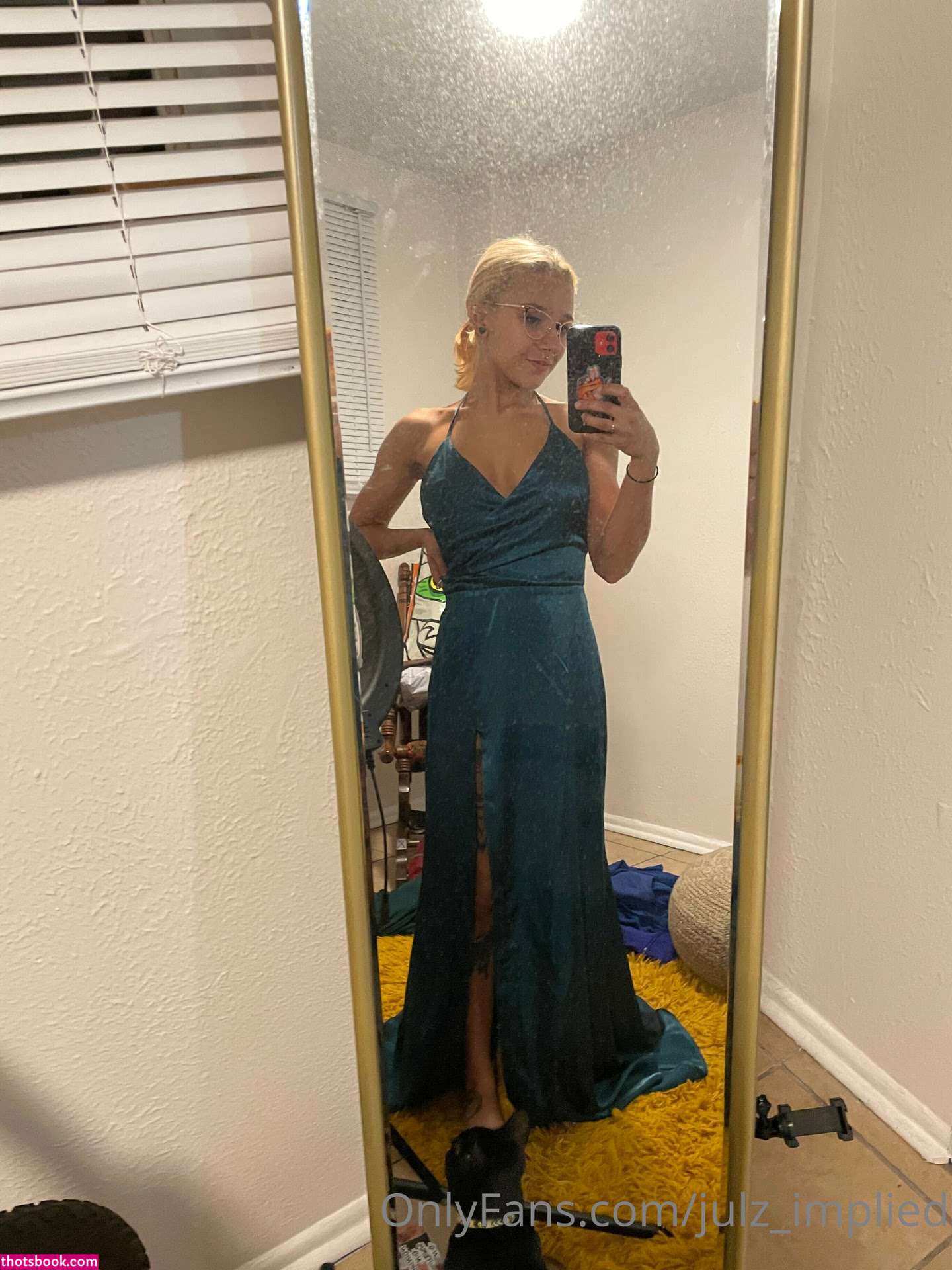 Julzimplied Photo #178