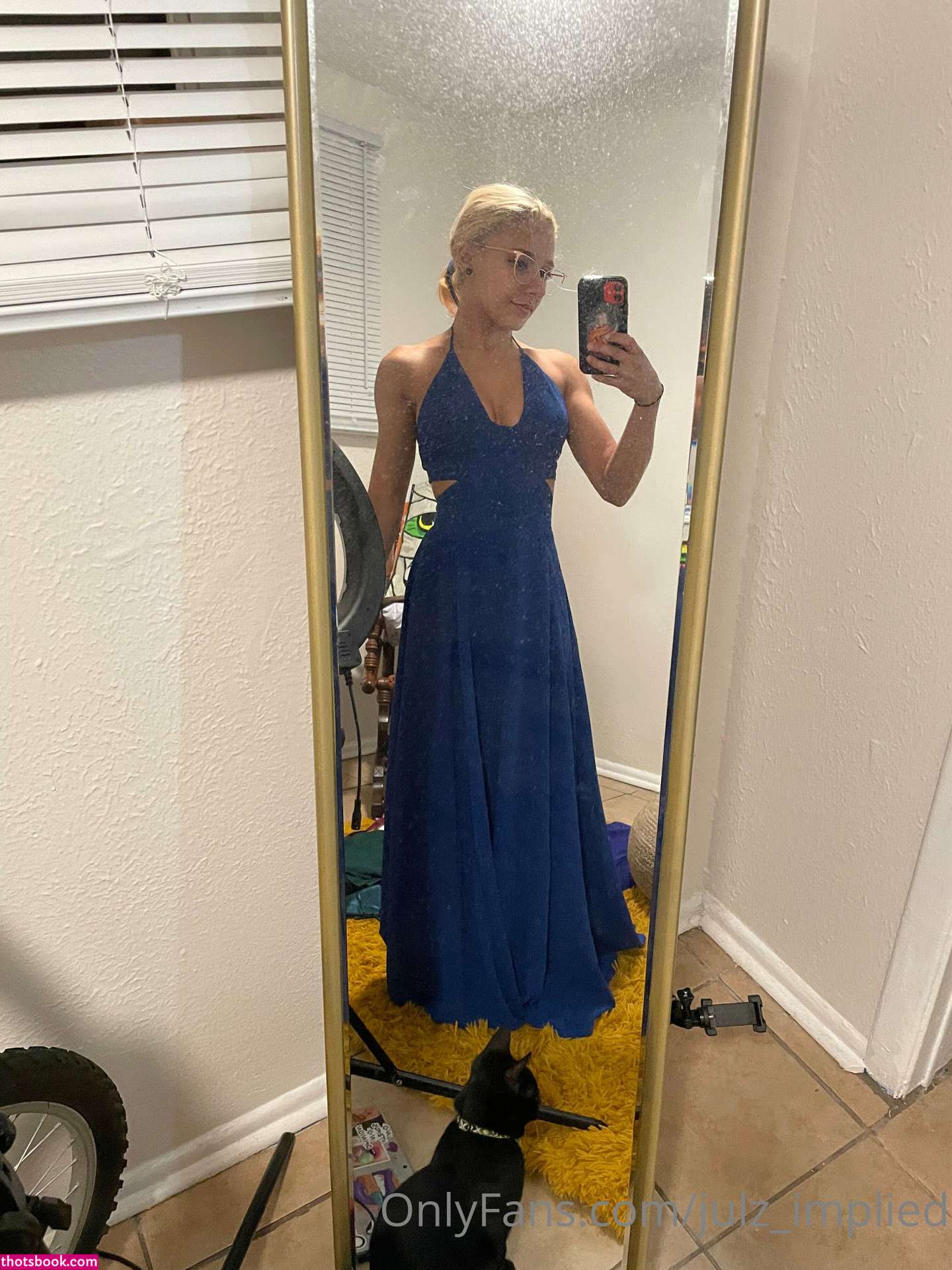 Julzimplied Photo #198