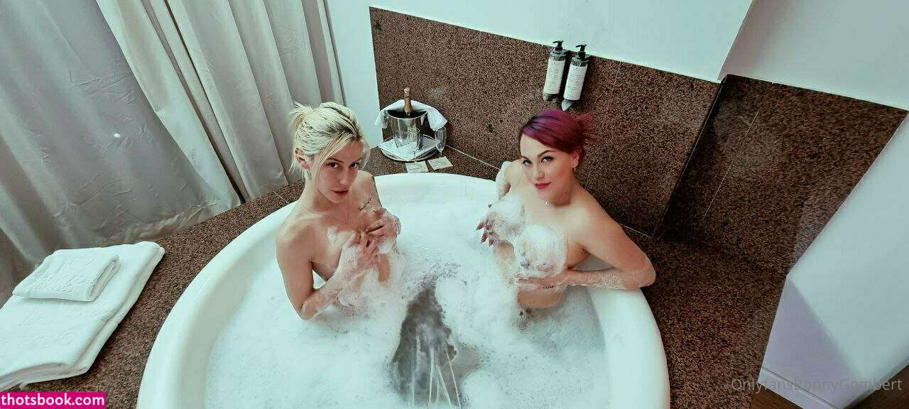 bonnygombert Photo #45