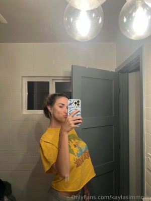 Kayla Simmons Photo #319