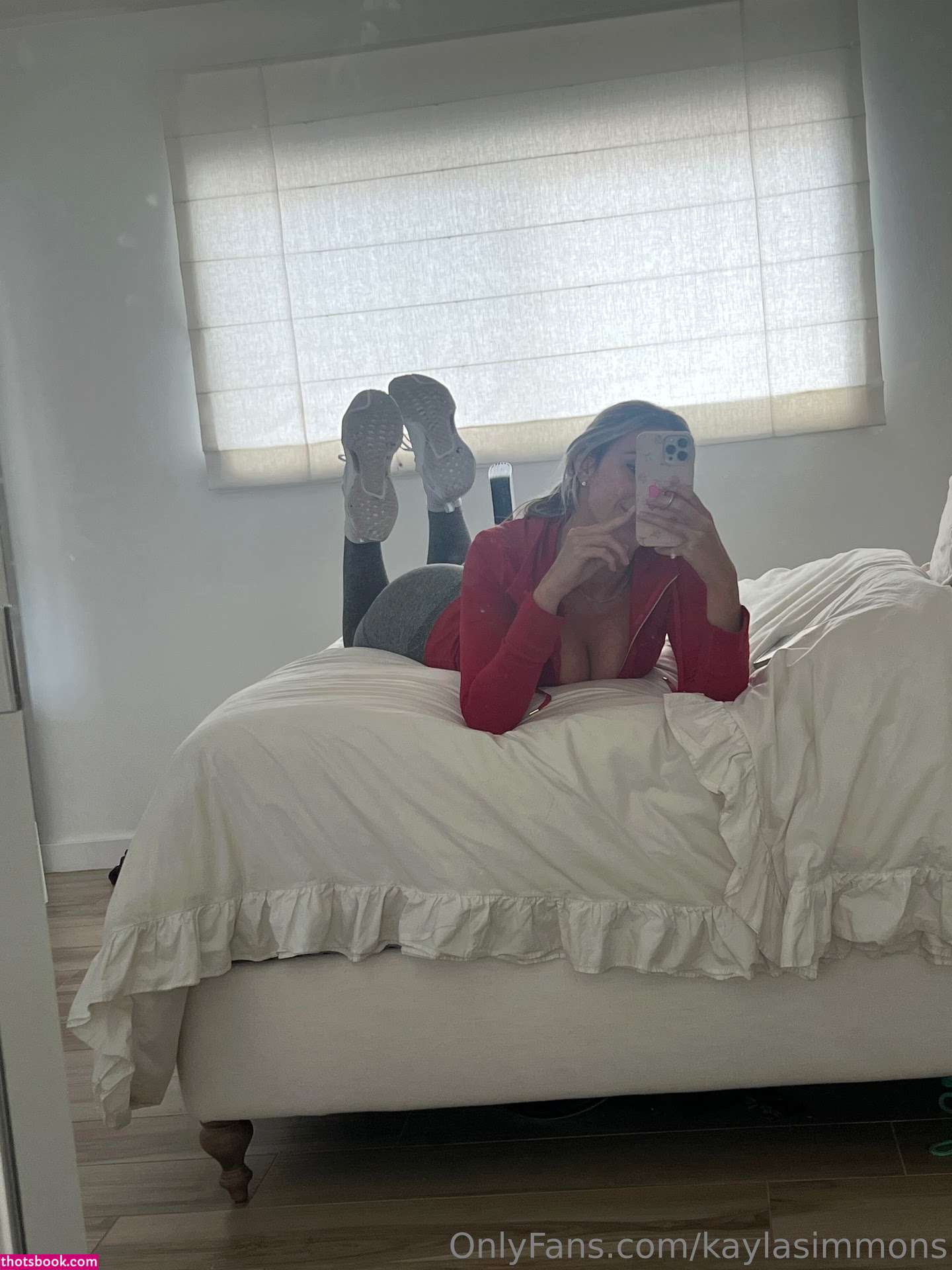 Kayla Simmons Photo #322