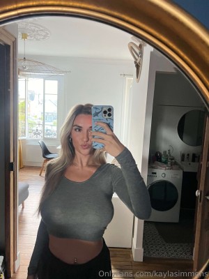 Kayla Simmons Photo #328