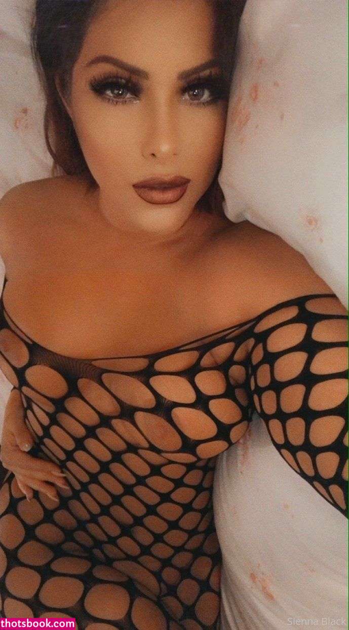 Sienna Black Photo #37