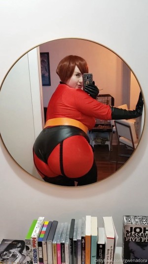 Gwen Adora Photo #78