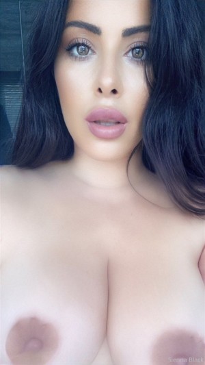 Sienna Black Photo #90