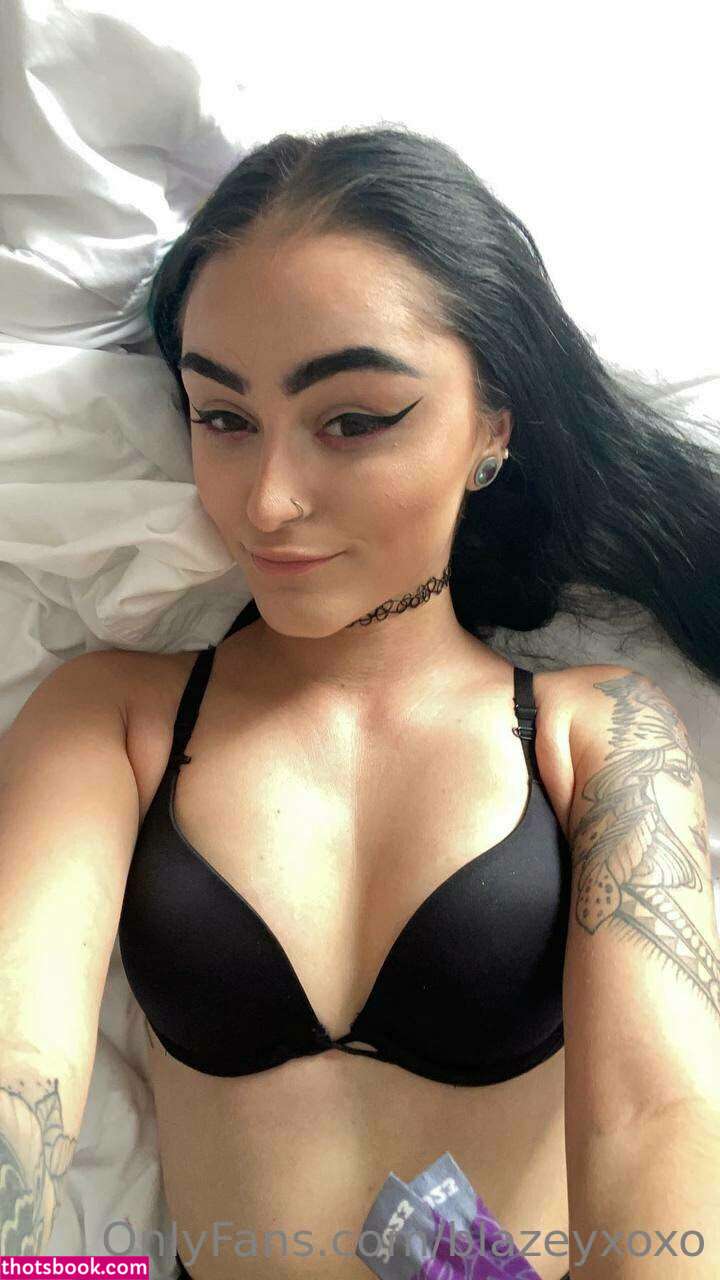 blazeyxoxo Photo #25