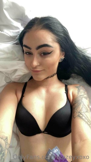 blazeyxoxo Photo #25