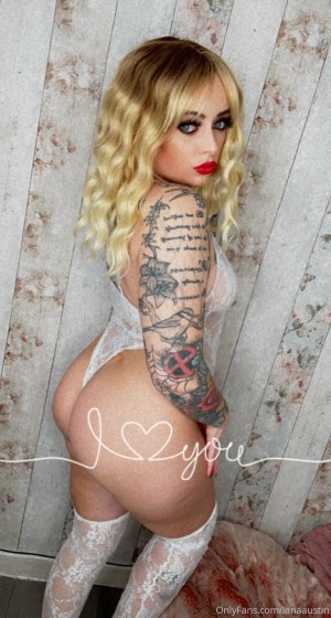 Lana Austin Photo #113