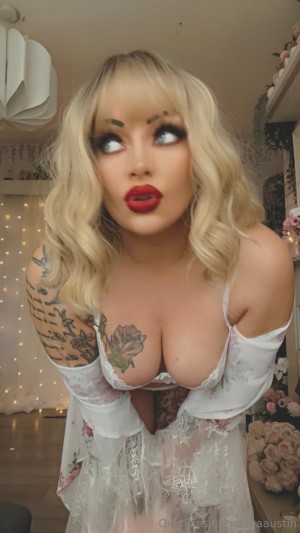 Lana Austin Photo #164