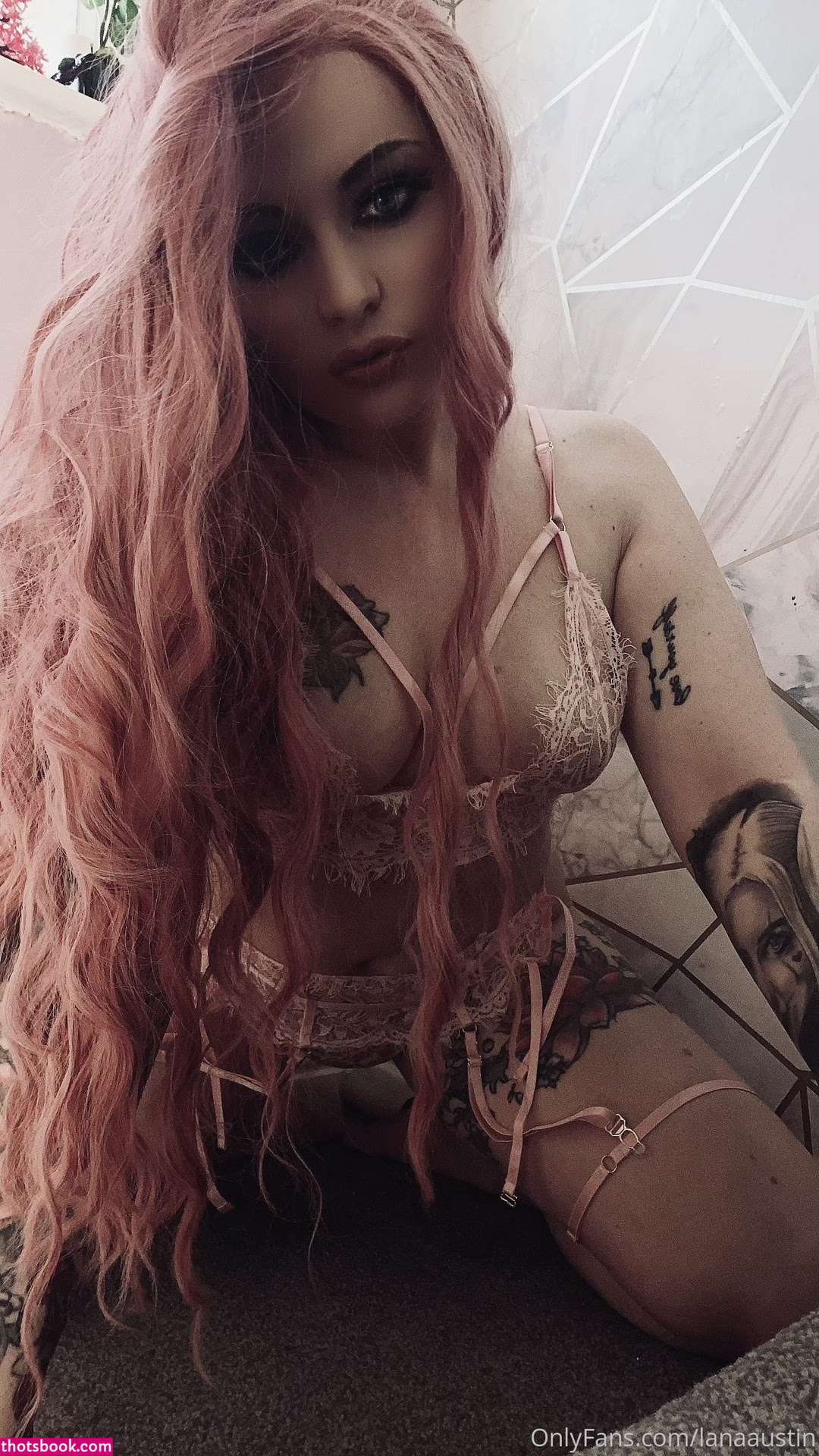 Lana Austin Photo #275