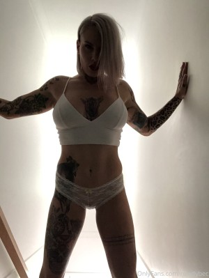 Bec Rawlings Photo #200