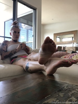 Bec Rawlings Photo #216