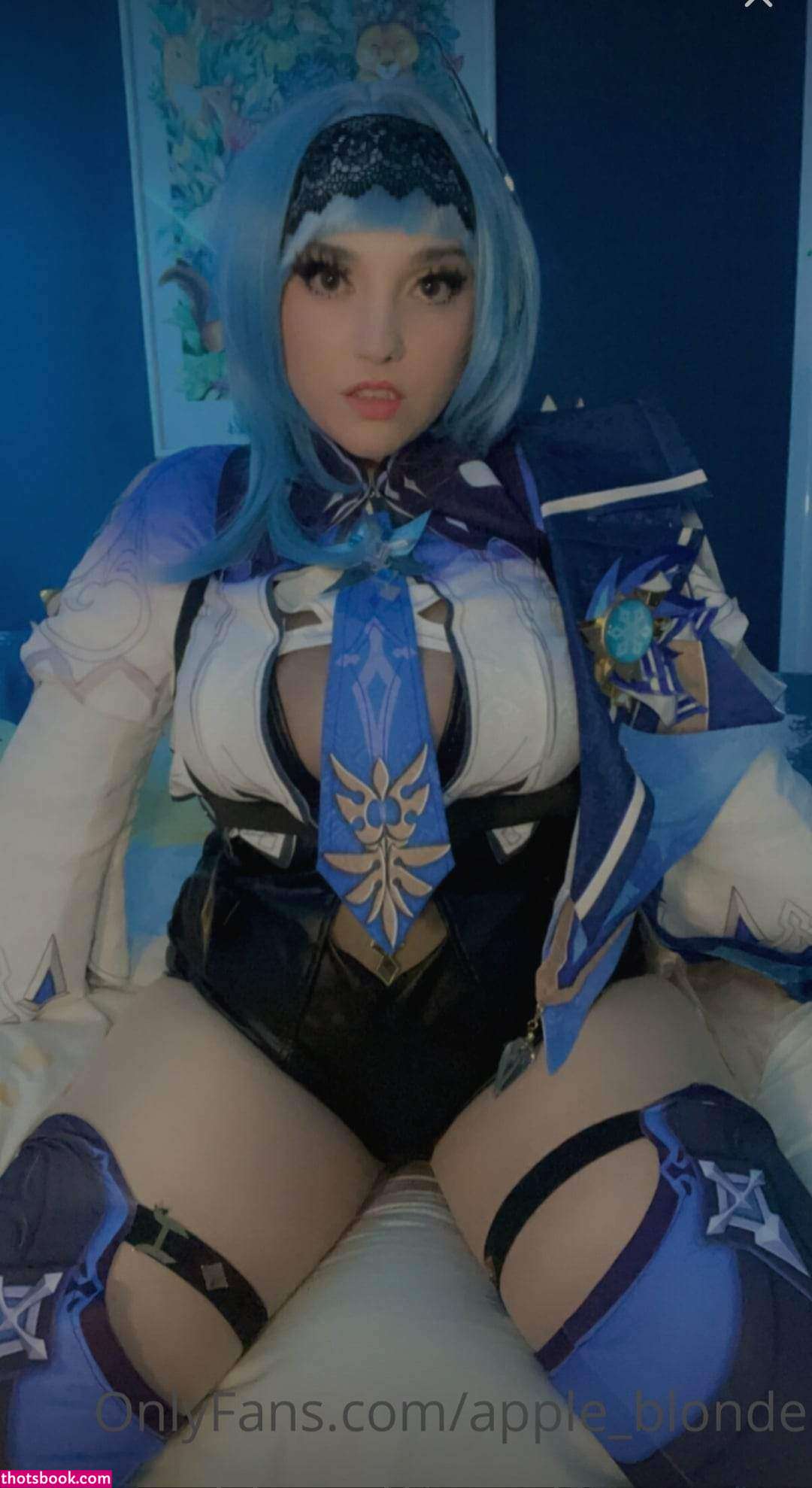 Appleblonde Photo #4