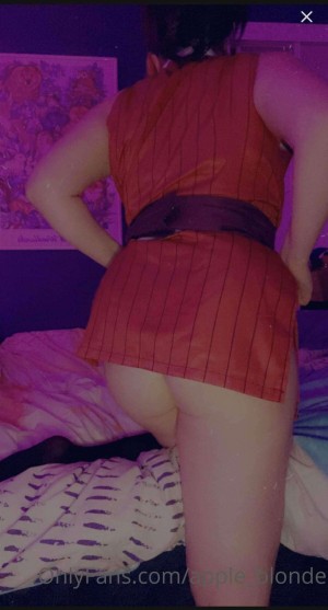 Appleblonde Photo #25