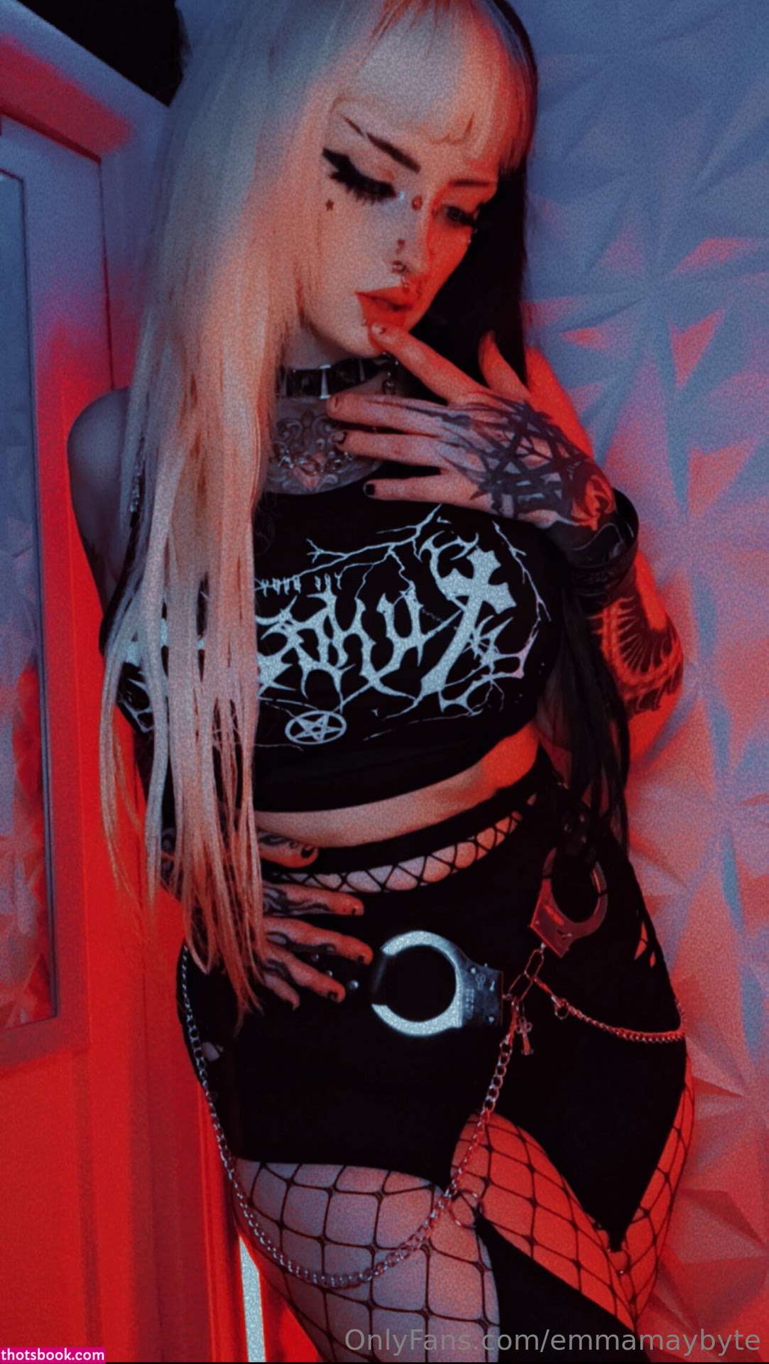 Emmamaybyte Photo #36