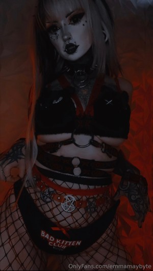 Emmamaybyte Photo #197