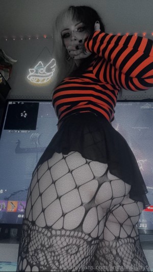 Emmamaybyte Photo #202