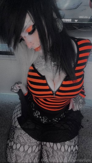 Emmamaybyte Photo #203