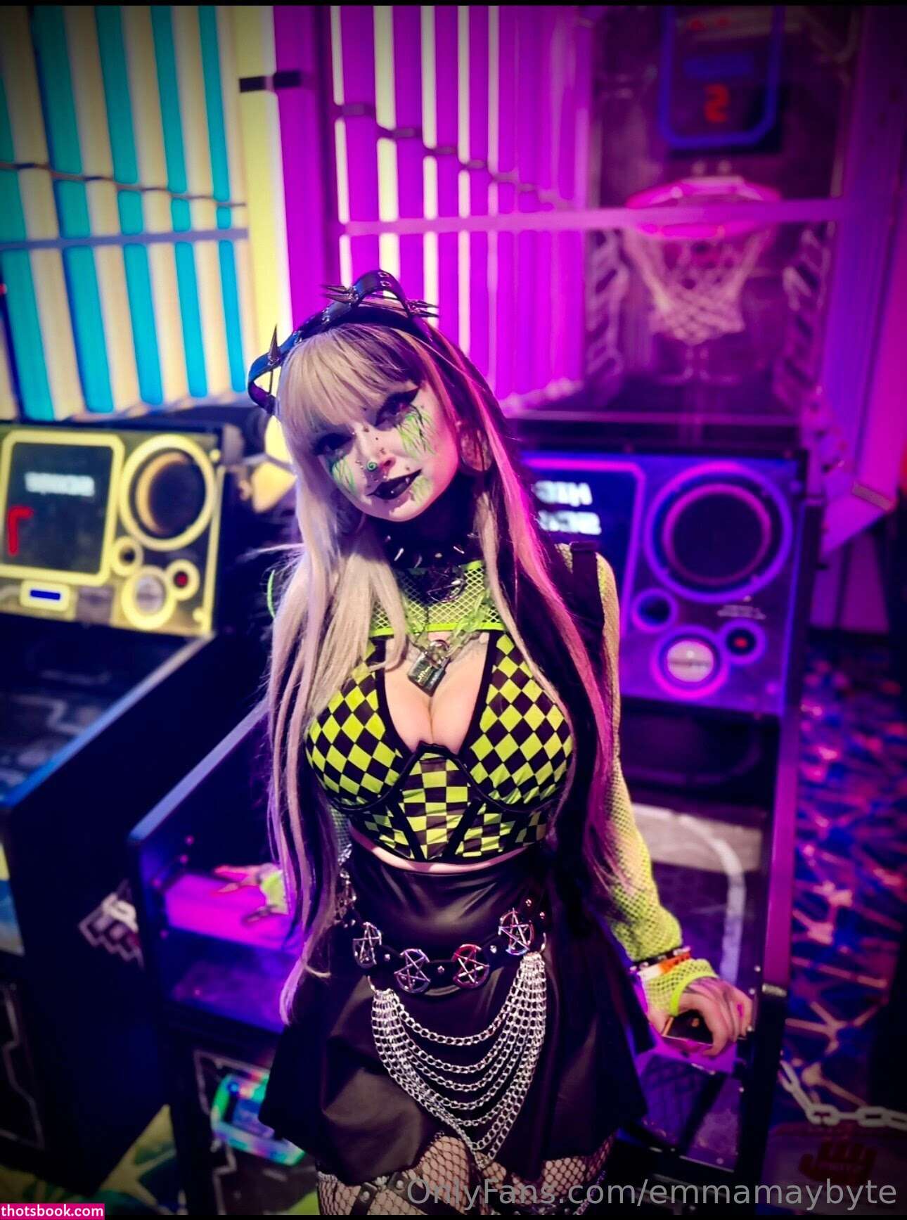 Emmamaybyte Photo #224