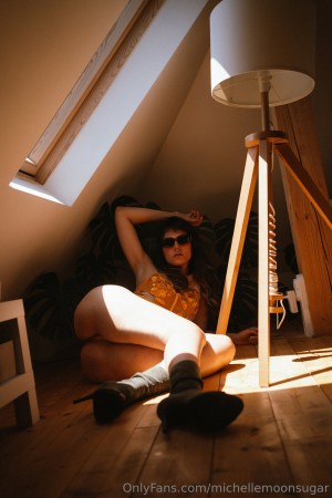 Ellie Land Photo #83