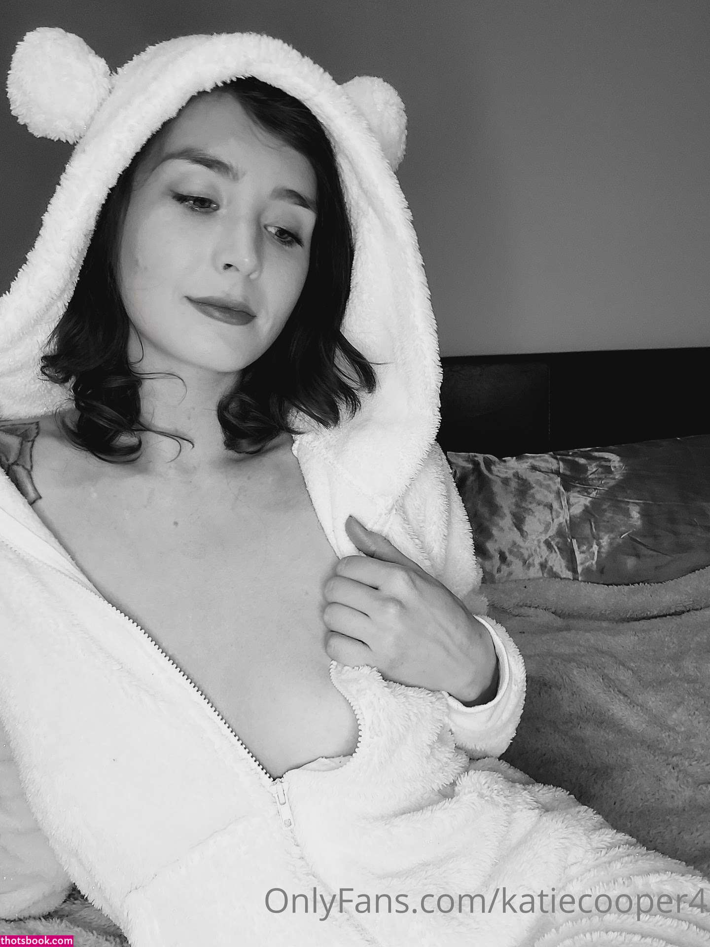 Katie Cooper Photo #82