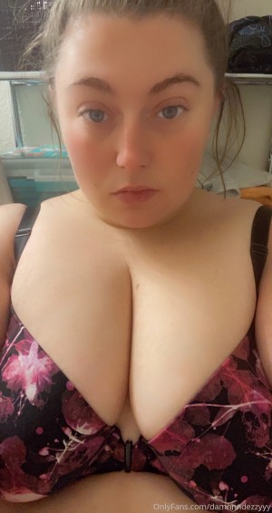 damnnndezzyyy Photo #40