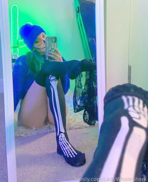 Ladywhaleshark Photo #6