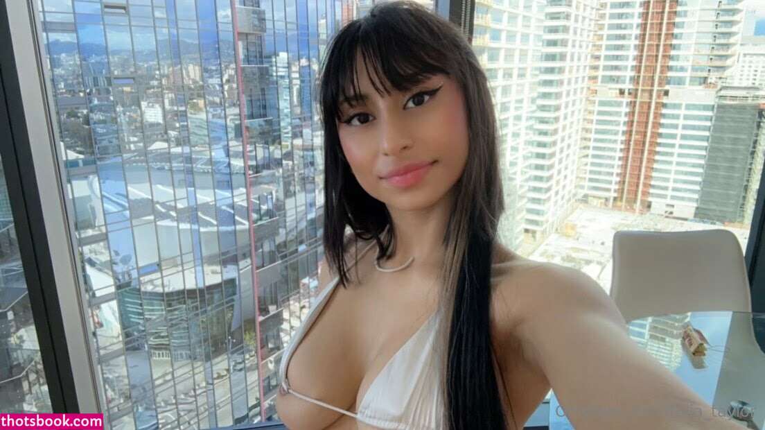 Talia Taylor Photo #35