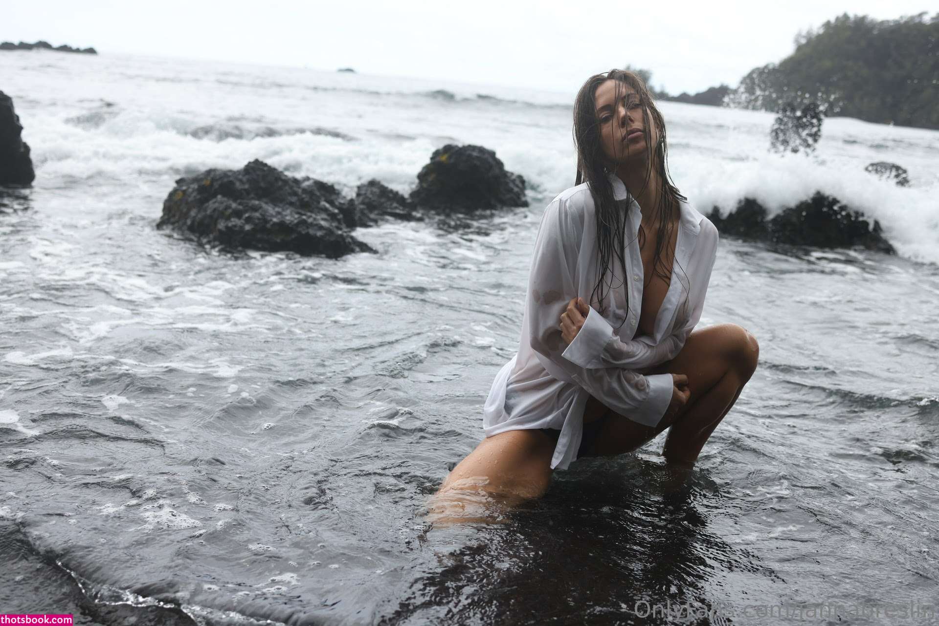 Janna Breslin Photo #408