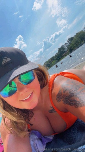 Beach babez1 Photo #136