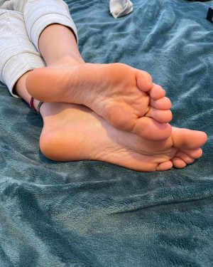 Hang10toes Photo #148