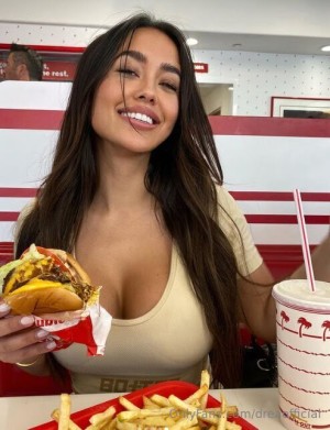 Andrea Bergeron Photo #58