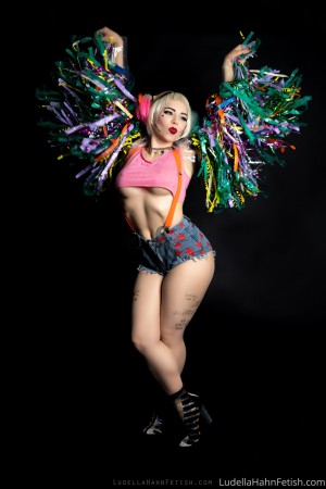 Ludella Hahn Photo #5