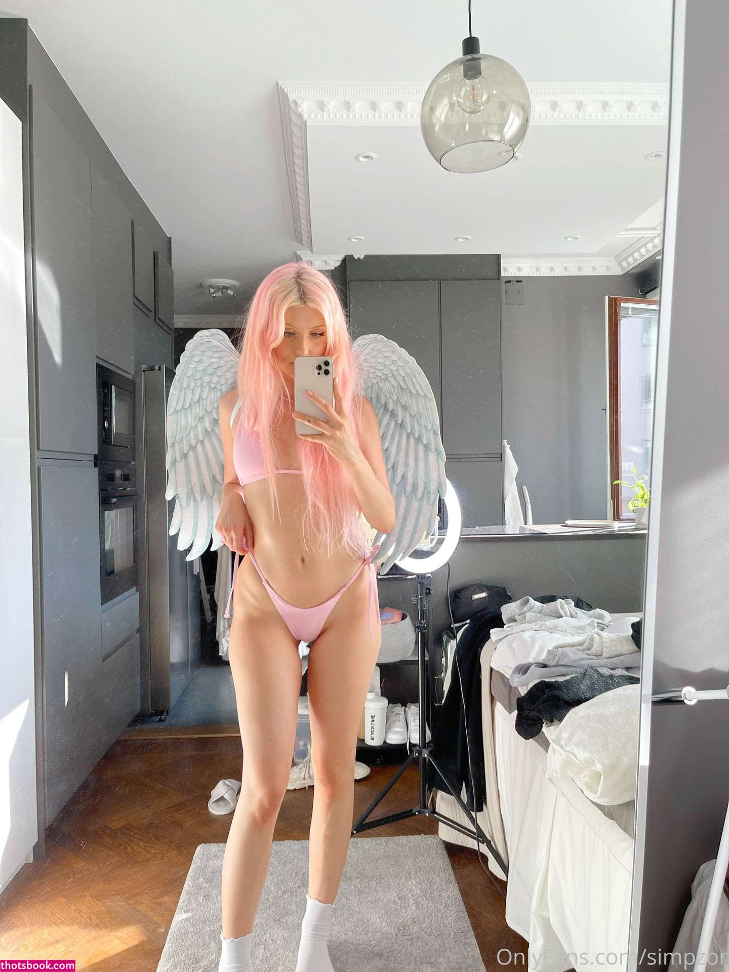 Linzor Simpzor Photo #277