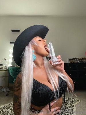 Haley Stout Photo #9