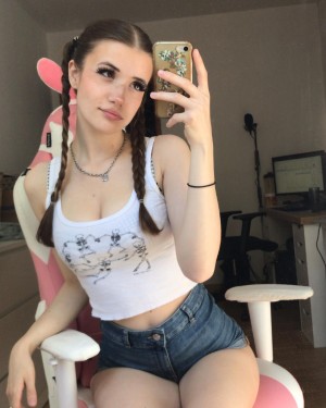 m1m1kindashy Photo #37