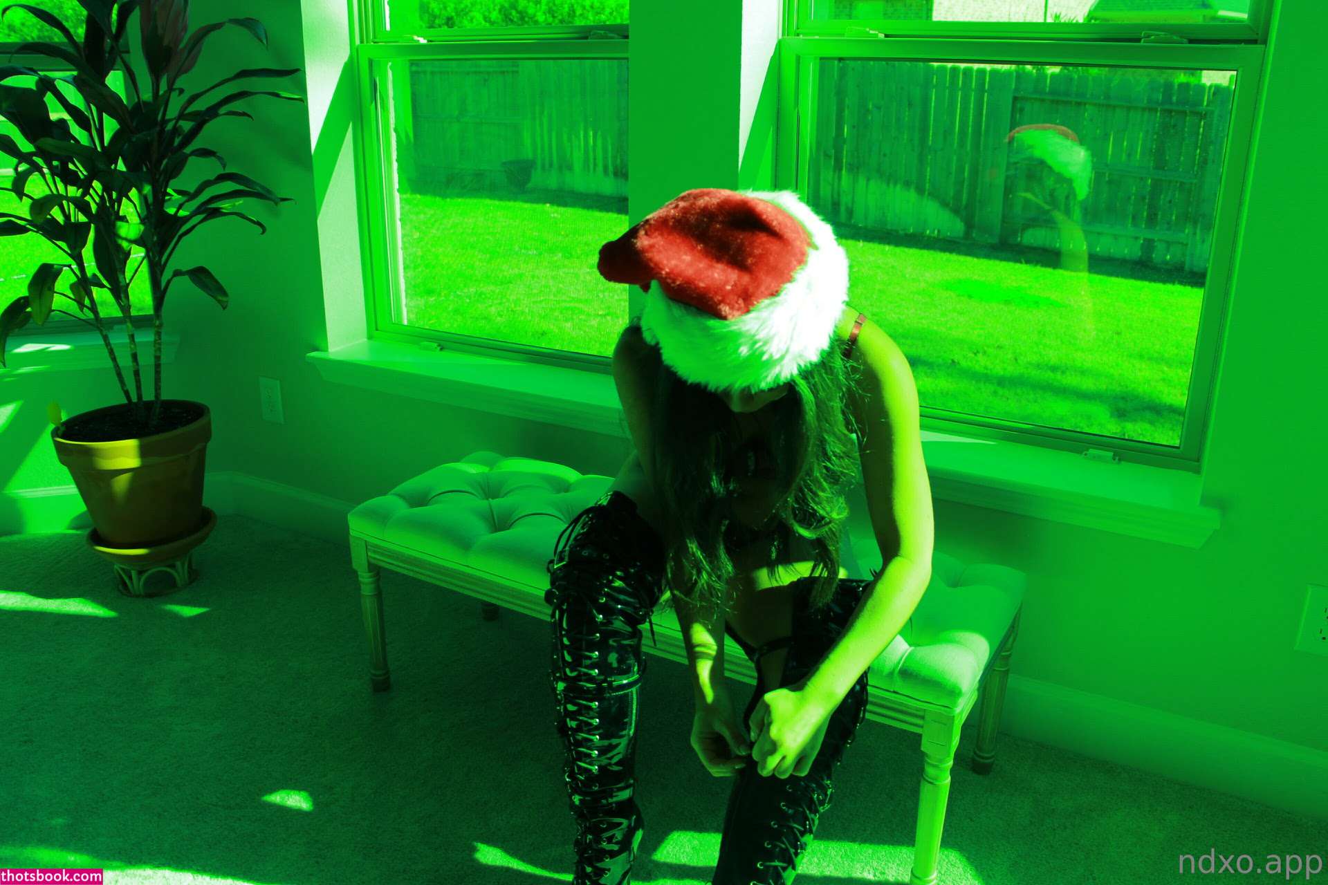 Nikki Davis Photo #122