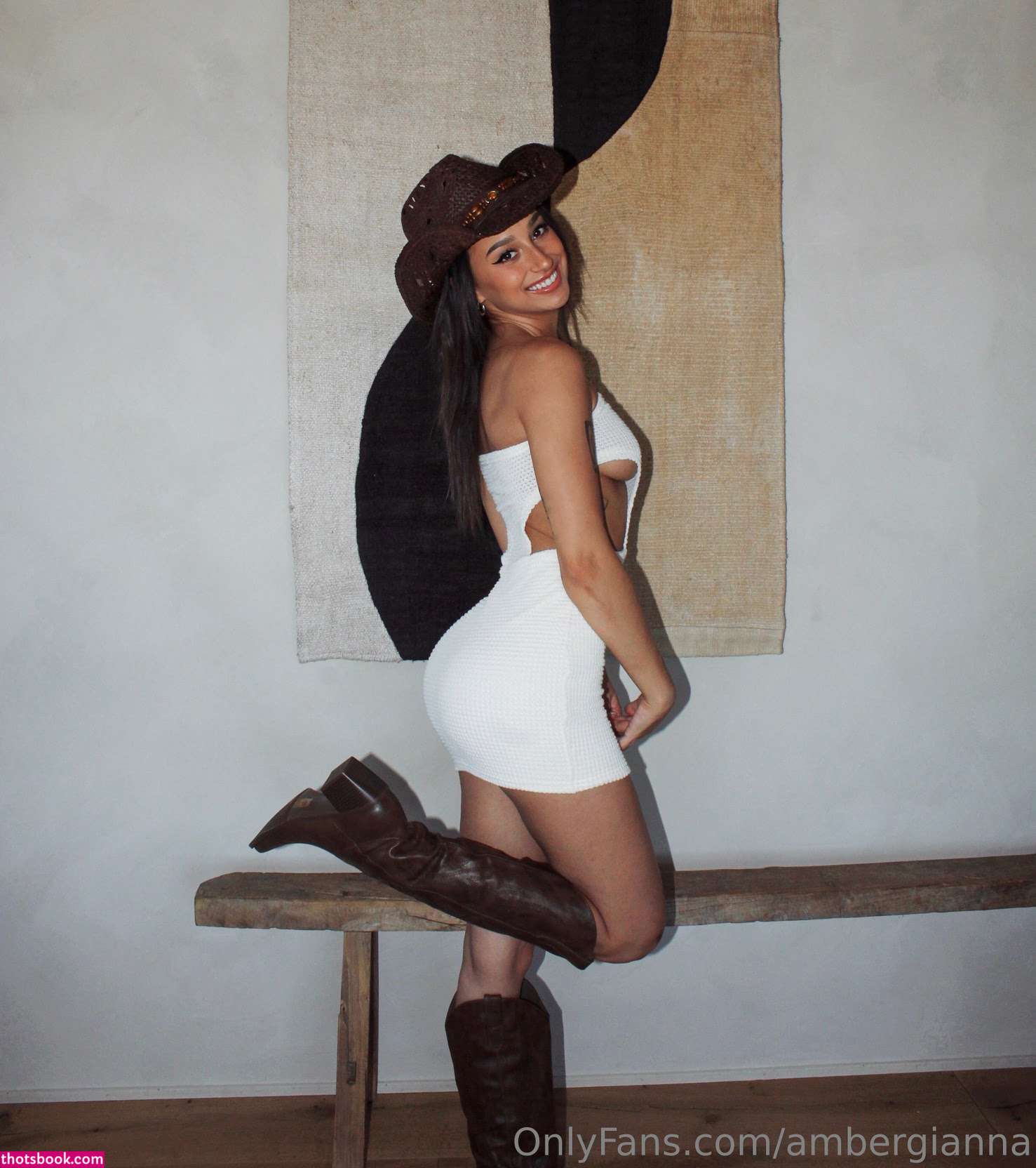 ambergianna Photo #25