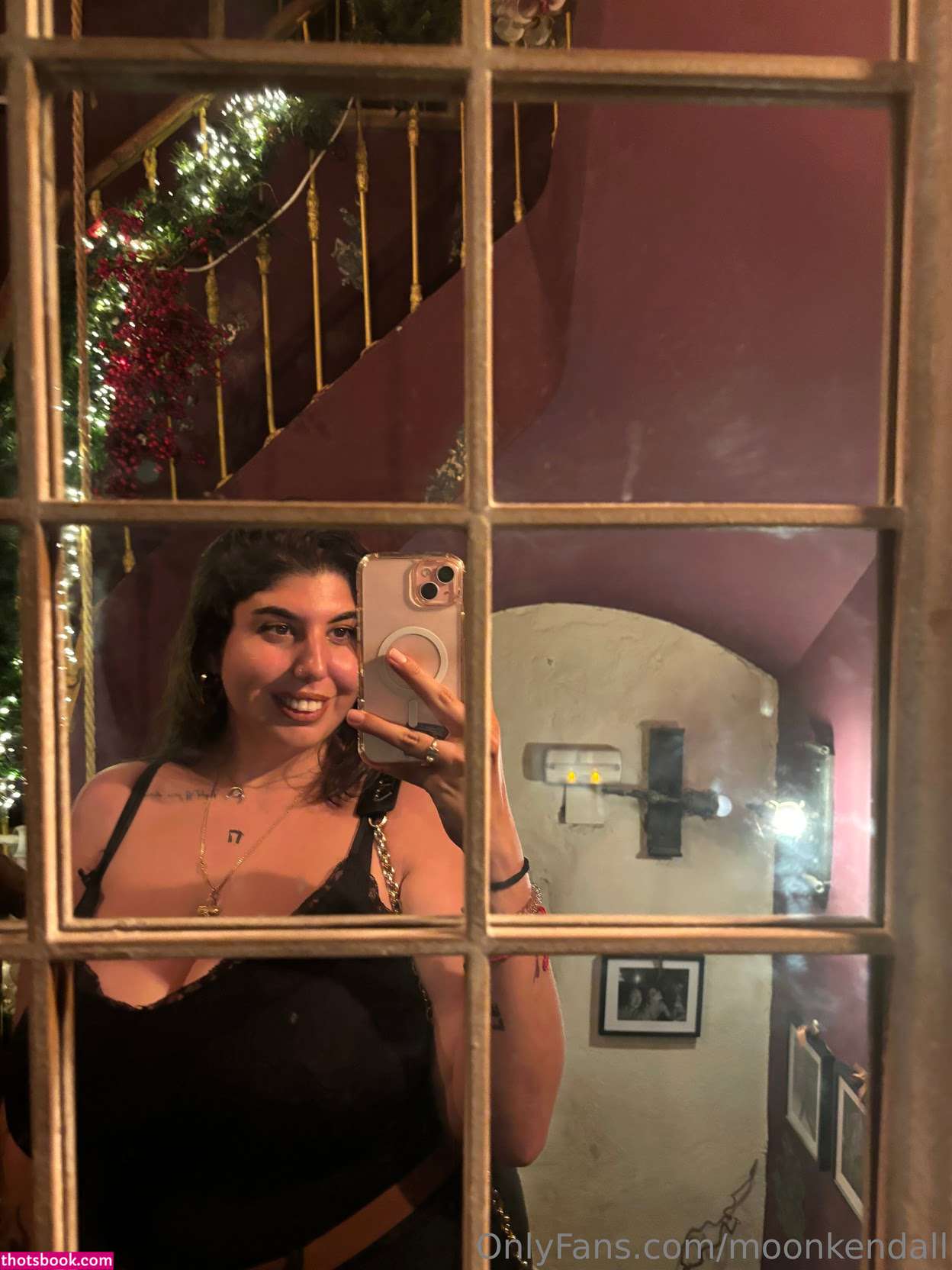 moonkendall Photo #4