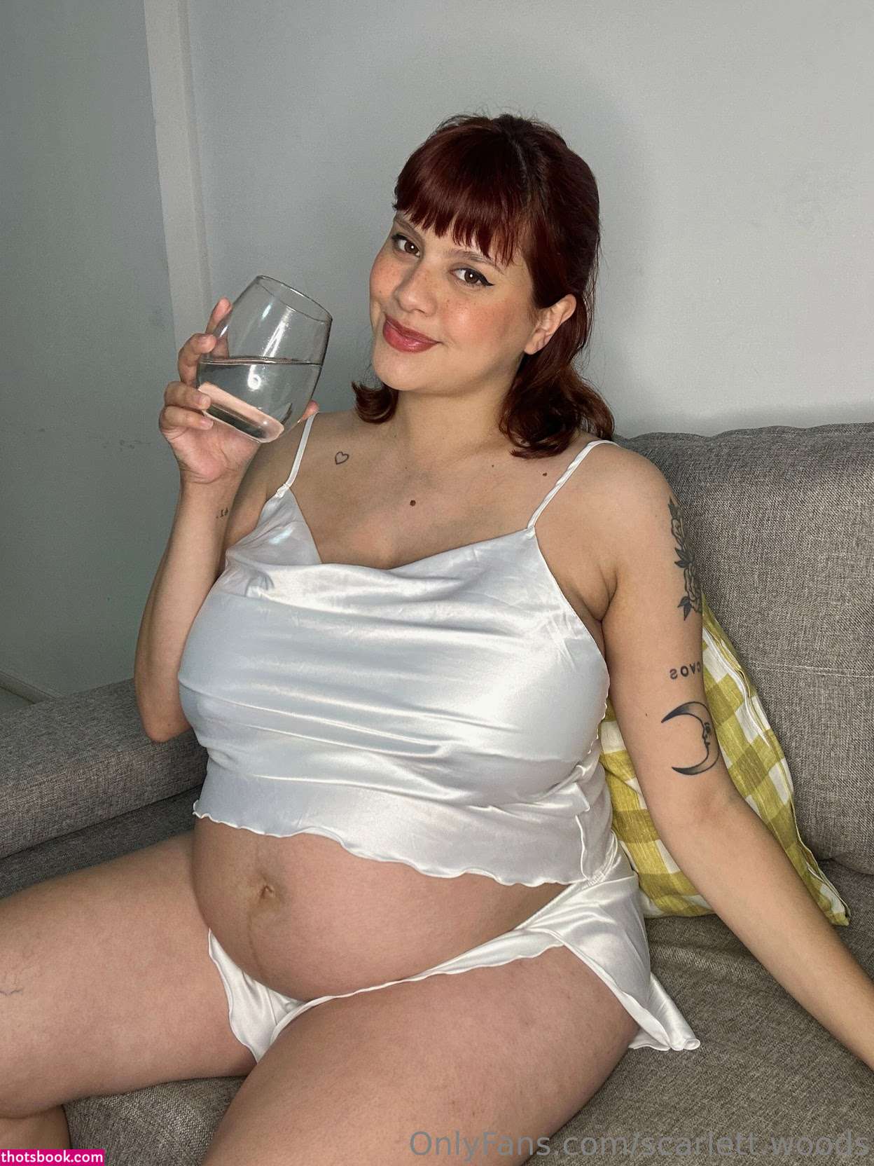 Scarlett Woods Photo #1