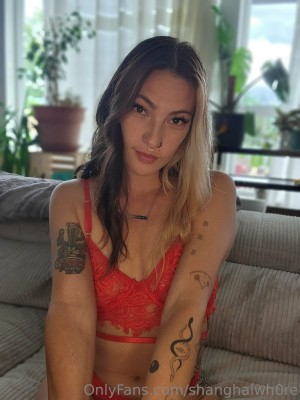 shanghaiwh0re Photo #5