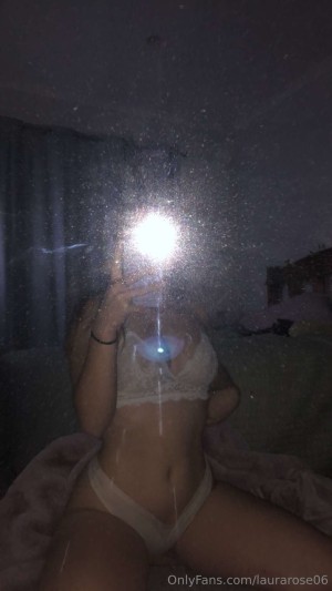 laurarose06 Photo #14