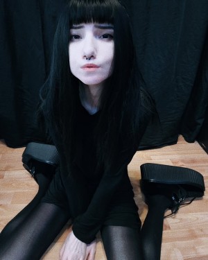 preachersmanicdaughter Photo #5